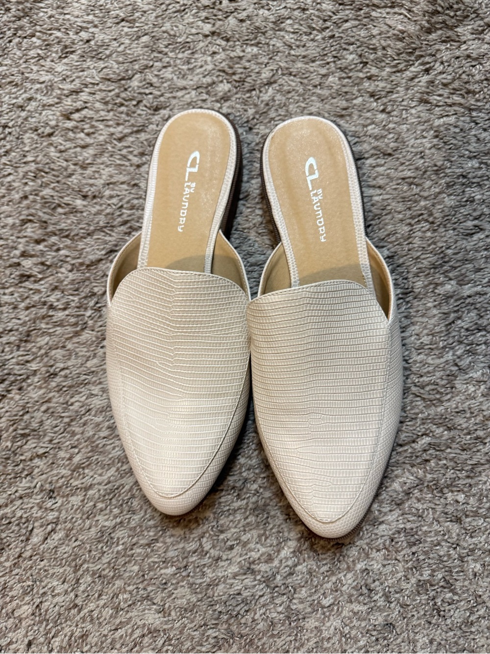 CL by Laundry Women's Cream Slip-On Mules
